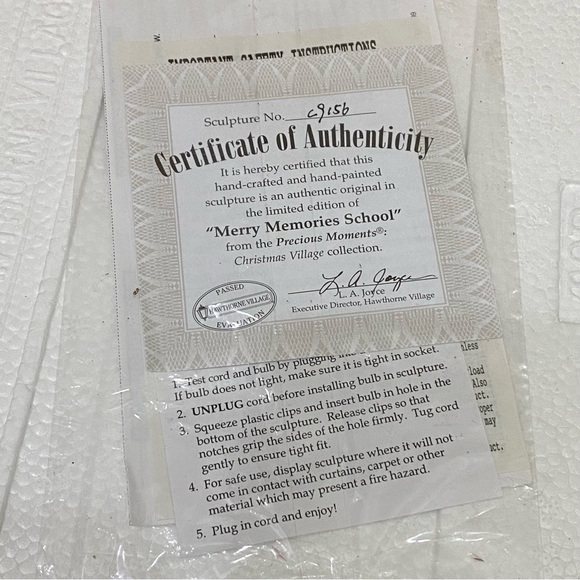 2001 Hawthorne Village Precious Moments MERRY MEMORIES SCHOOL Lighted Village - Picture 15 of 16